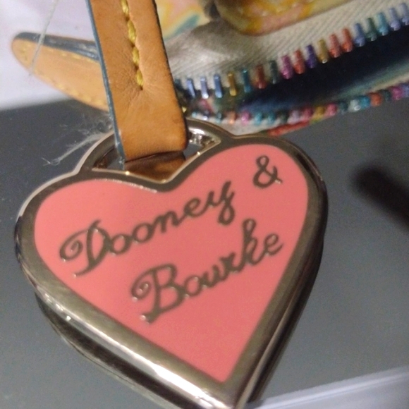 Dooney Bourke Rainbow 🌈 Zipper colorful ✨ ⭐ Compartments ID 🪟 🛍️🎁 NWT - Picture 4 of 10